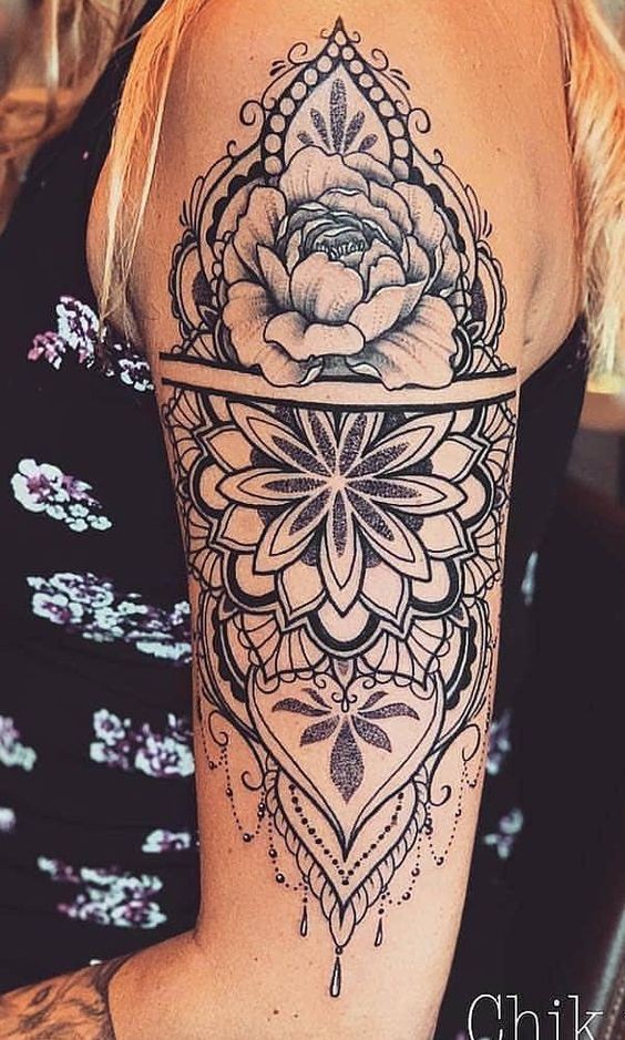 30 beaux tatouages ???mandala de bras pour femme 27