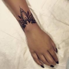 30 beaux tatouages ???mandala de bras pour femme 6