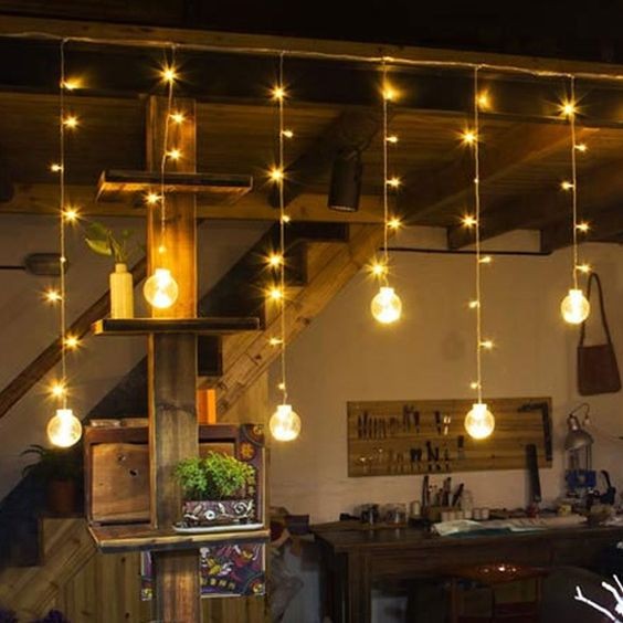 14 idées pour illuminer votre intérieur avec une guirlande lumineuse 2