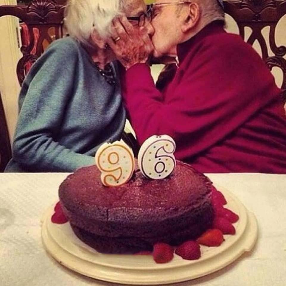 29 photos qui prouvent que le vrai amour ne meurt jamais 7