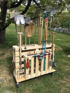 14 Idées pour ranger les outils de jardin 1