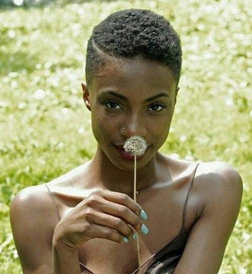 21 Coupes courtes qui rendent une femme noire irrésistible ! 10