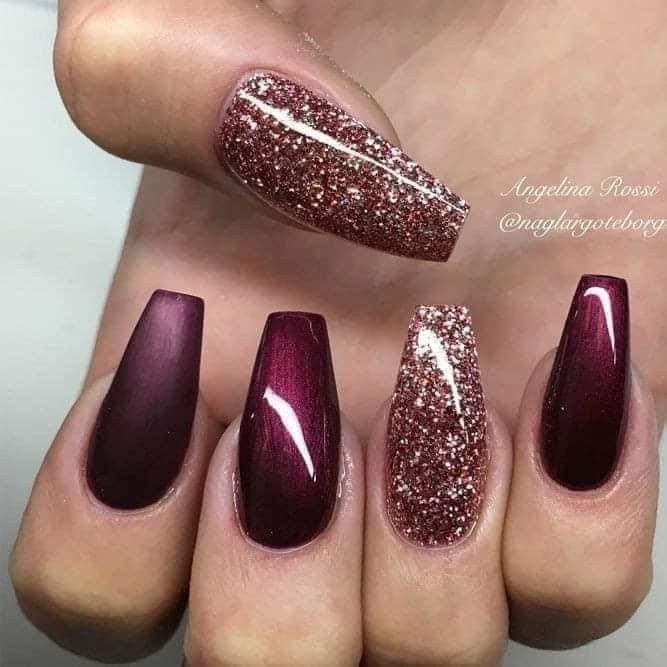 24 idées d'ongles bordeaux pour s'inspirer 7