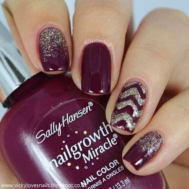 24 idées d'ongles bordeaux pour s'inspirer 11