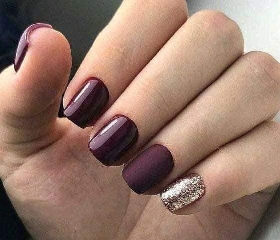 24 idées d'ongles bordeaux pour s'inspirer 24