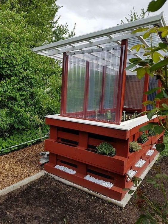 Potager en palette : 41 exemples de fabrications réussies pour t'inspirer 11