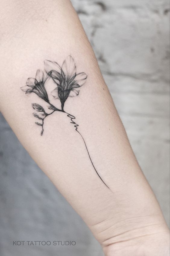 54 top idées de tatouages minimalistes pour femme 13