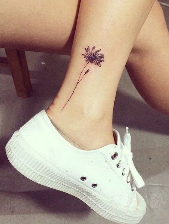 21 idées de tatouages cheville bracelet pour femme 14