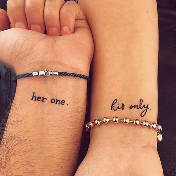 Tatouage couple minimaliste : 25 idées pour trouver le tatouage idéal 14