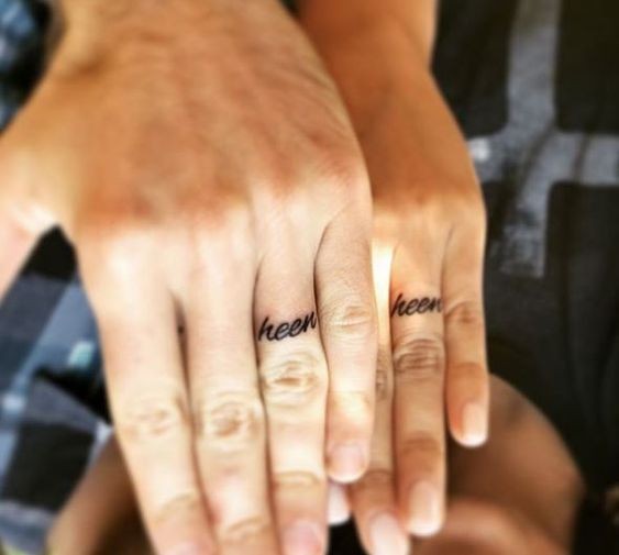 17 Petits Tatouages Discrets à Partager en Couple 16