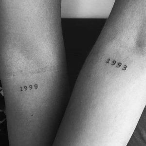 17 Petits Tatouages Discrets à Partager en Couple 31