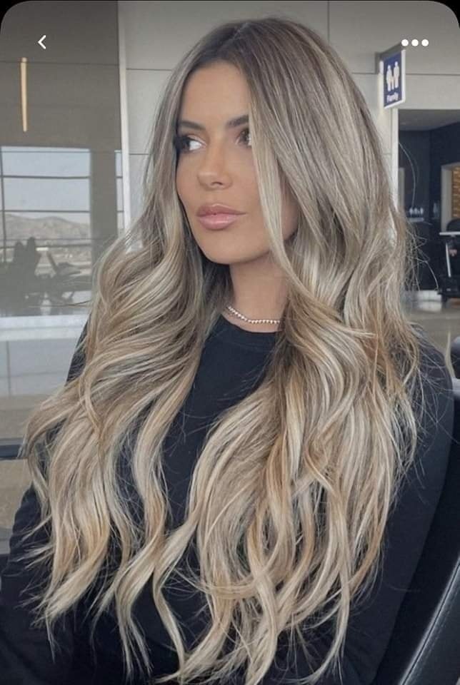 18 idées de couleurs de cheveux blonds cendres 19