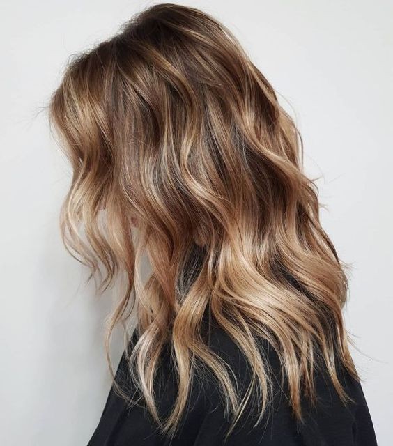 22 Balayages blonds sur brune à adopter absolument ! 20