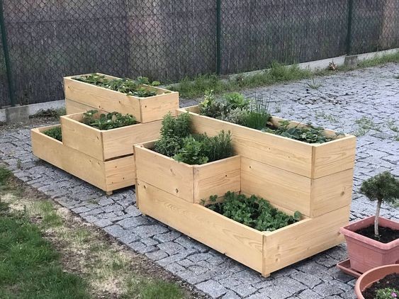 24 idées de jardinières en bois à faire soi-même 7