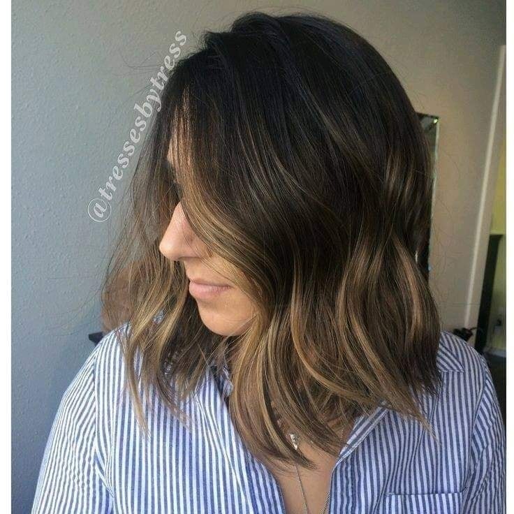 27 Balayages stylées sur cheveux mi-longs 24