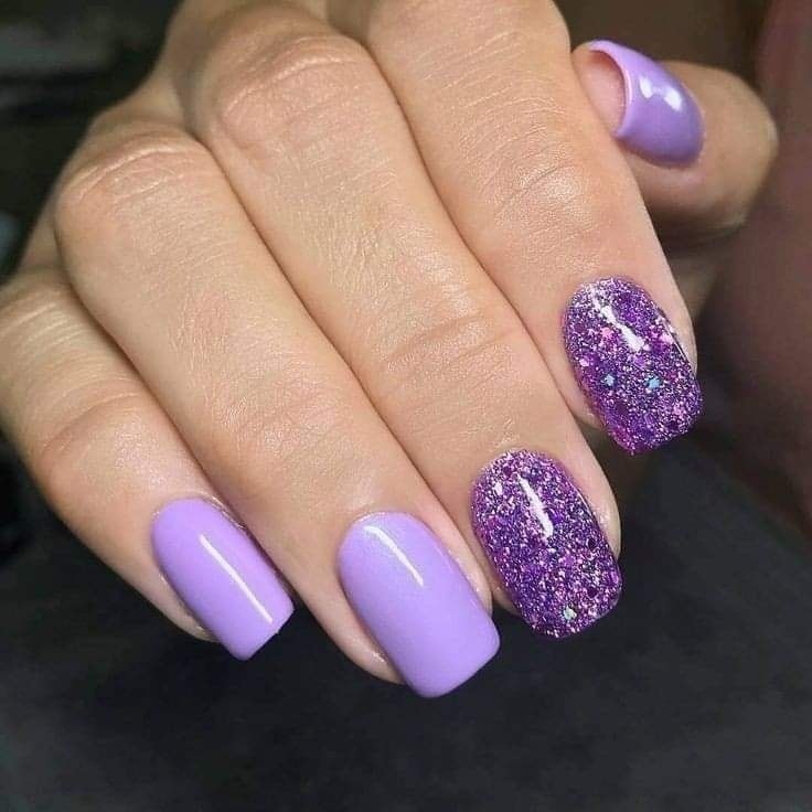 29 idées de gelish paillettes sur ongles courts 29