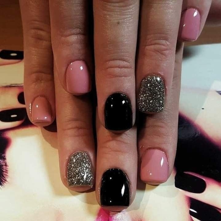 29 idées de gelish paillettes sur ongles courts 10