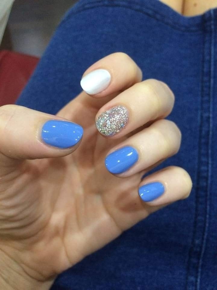 29 idées de gelish paillettes sur ongles courts 14