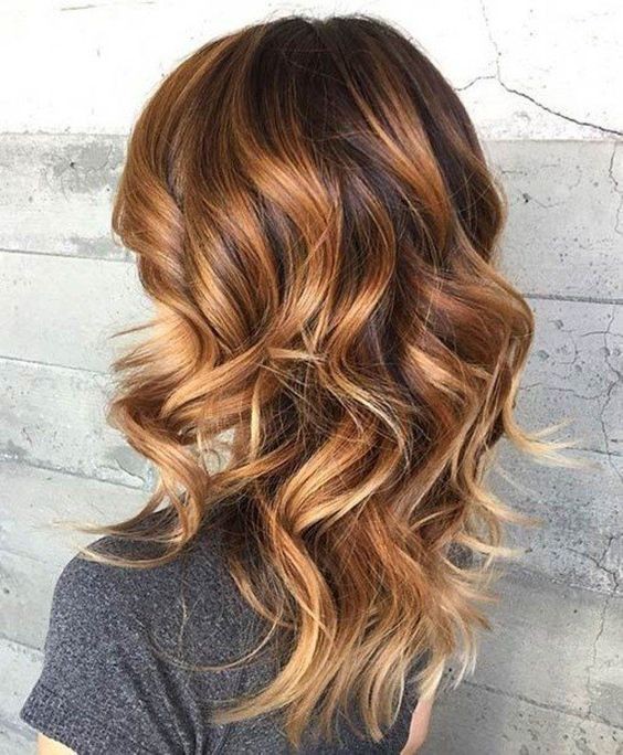 29 Looks avec Balayage Miel Caramel pour les Brunes 4