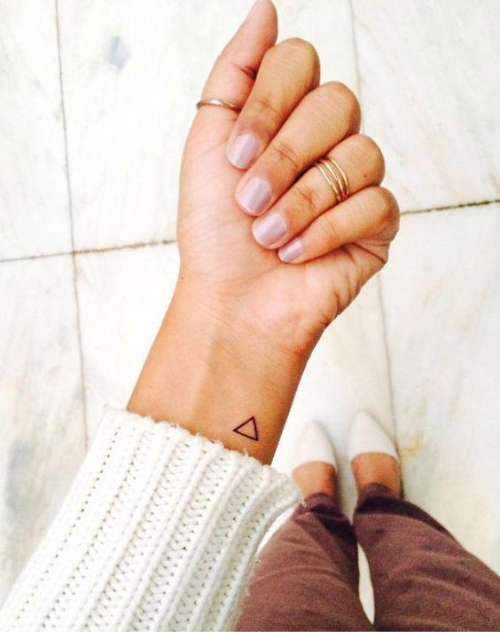 30 Petits Tatouages qui ont de Grands Pouvoirs 24