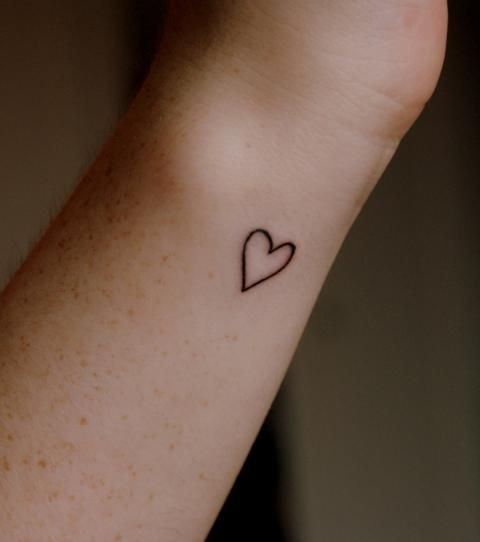 30 Petits Tatouages qui ont de Grands Pouvoirs 29