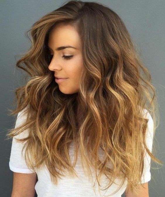 29 Looks avec Balayage Miel Caramel pour les Brunes 51