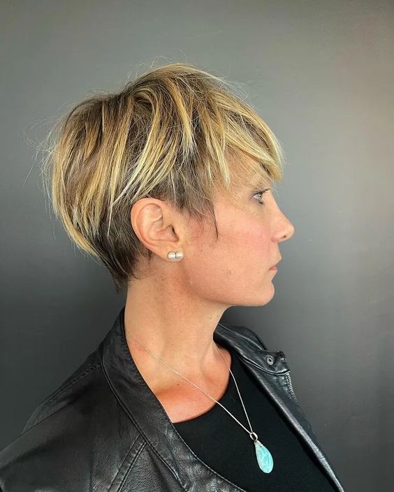 Coupe courte dégradé femme 5 4