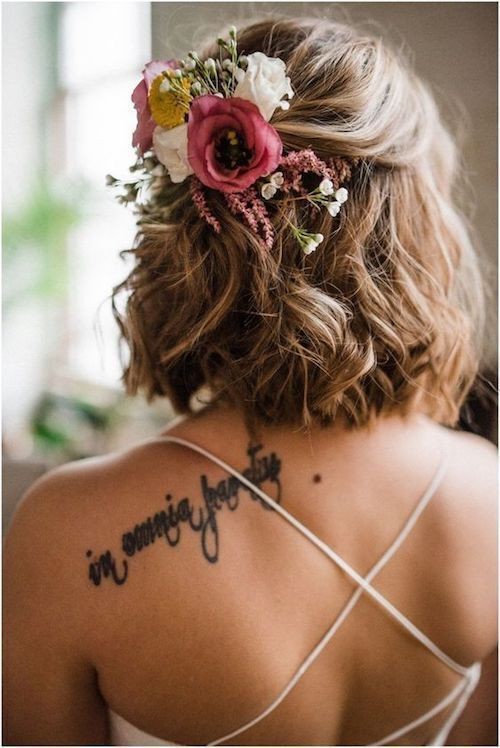 Coupe courte mariage : 31 idées de coiffures de mariées pour cheveux courts 23