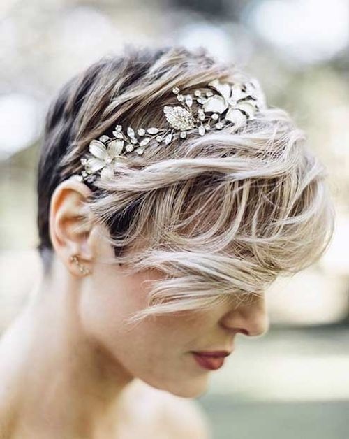 Coupe courte mariage : 31 idées de coiffures de mariées pour cheveux courts 25