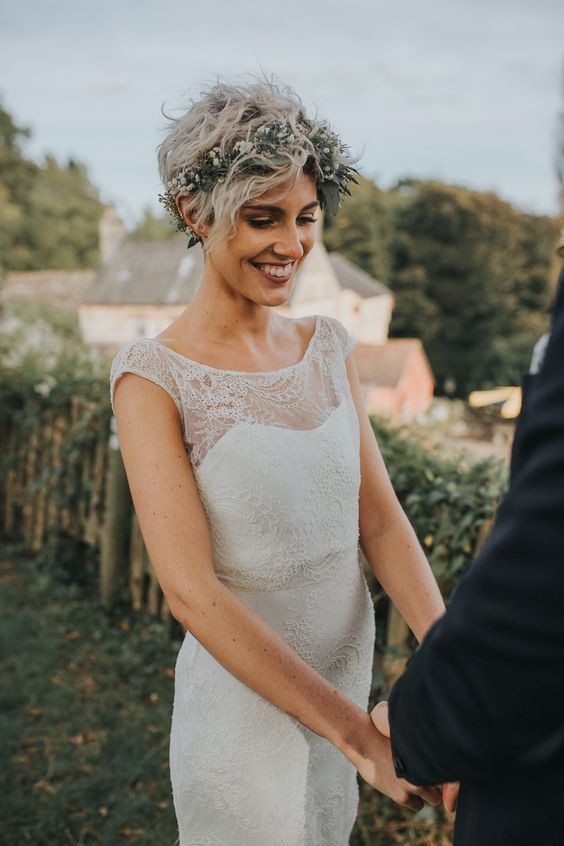 Coupe courte mariage : 31 idées de coiffures de mariées pour cheveux courts 31