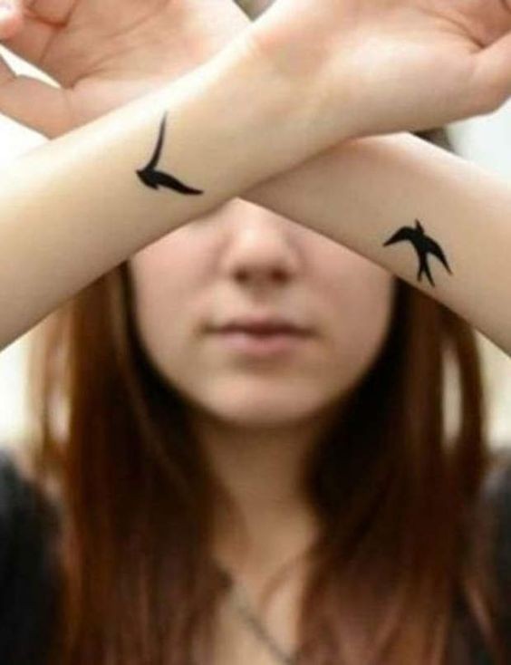 Tatouage Hirondelle : 6 Motifs Irrésistibles 6