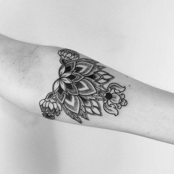 21 Tatouages Mandala Géométriques Pour S'inspirer 2