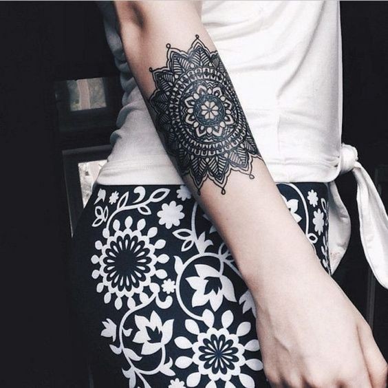 21 Tatouages Mandala Géométriques Pour S'inspirer 8