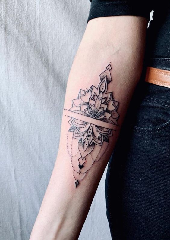 30 Tatouages Mandala Minimalistes (& Très Féminins) 12