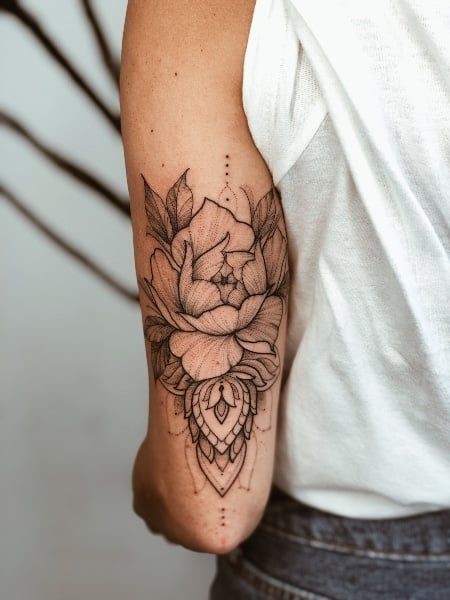 Les 9 Plus Beaux Tatouages Mandala Florale 9