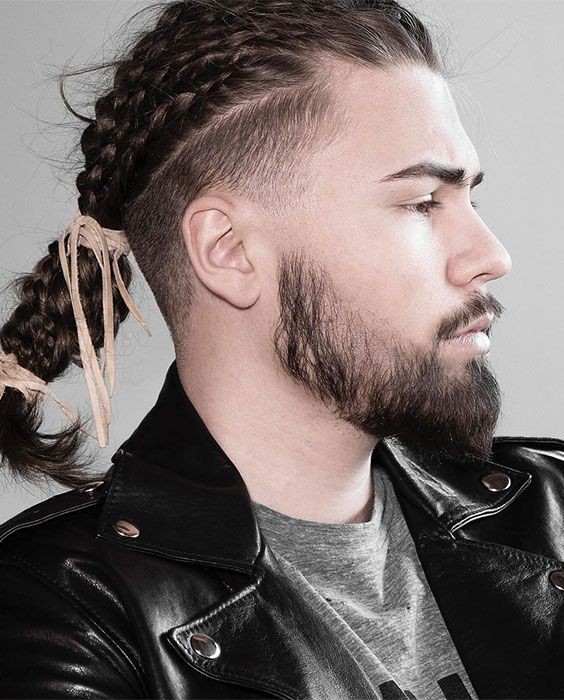 Tresses viking homme : 39 coupes de cheveux inspirées des Vikings en 2023 3