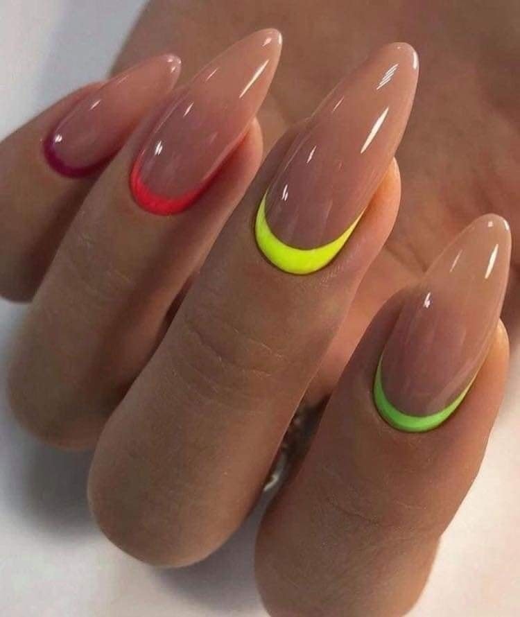 27 idées de nail art pour des ongles colorés 17