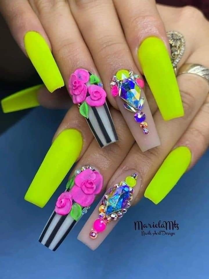 27 idées de nail art pour des ongles colorés 23