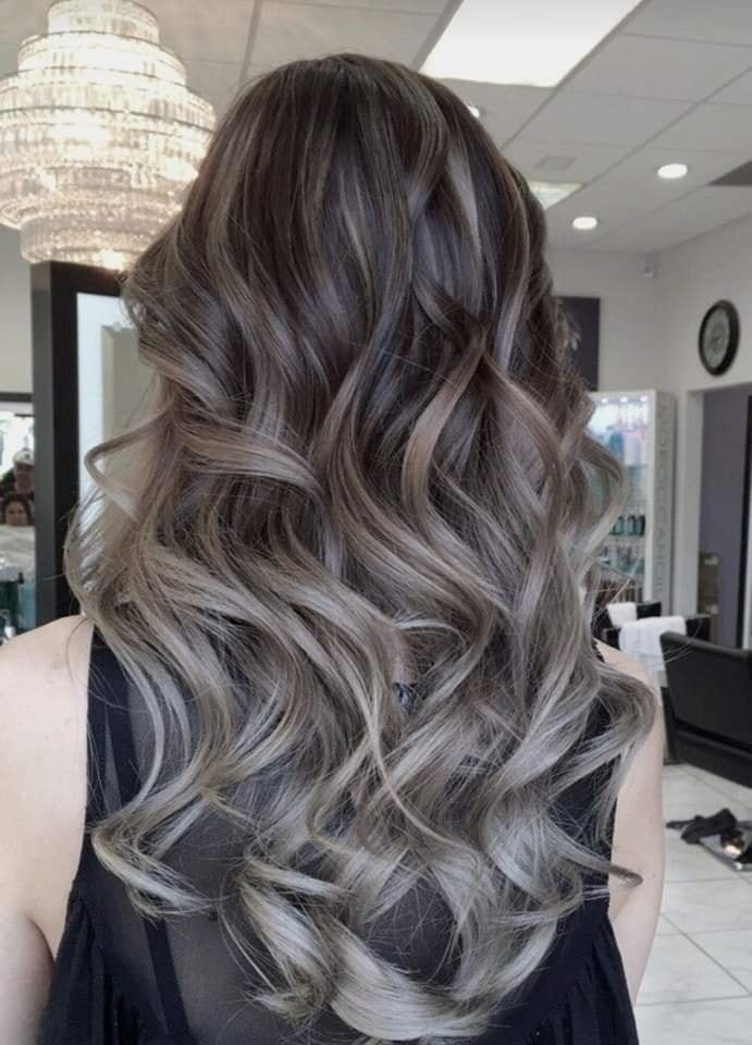 18 idées de couleurs de cheveux blonds cendres 10