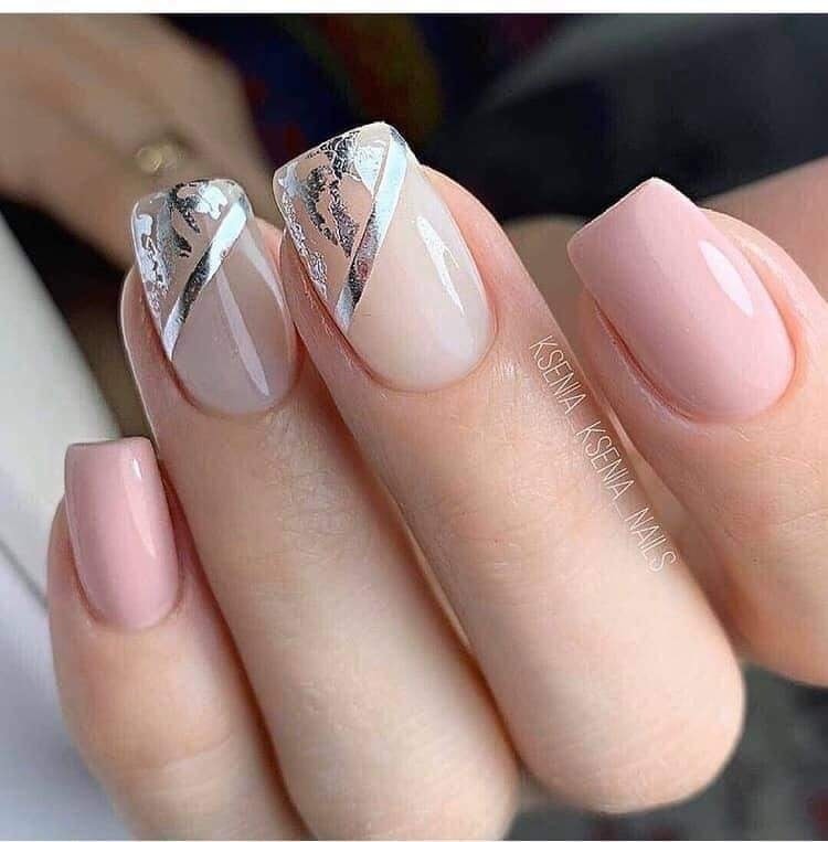 13 idées d'ongles dans les tons tendances 7