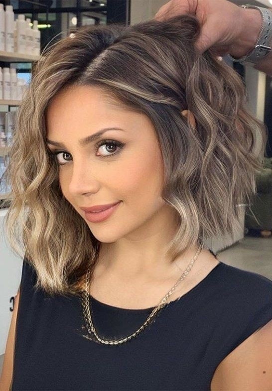 27 Balayages stylées sur cheveux mi-longs 2