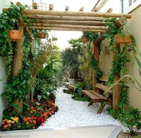 16 Petites pergolas pour un coin de petit jardin 11