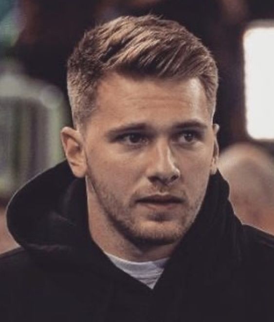 Les 10 plus belles coupes courtes pour homme blond 4