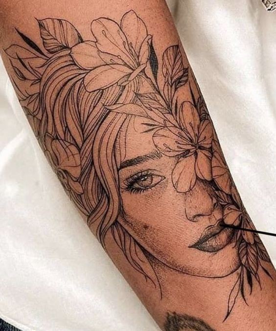 Les 40 différents styles de tatouages pour femme 21