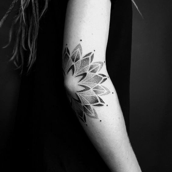 Les 40 différents styles de tatouages pour femme 5