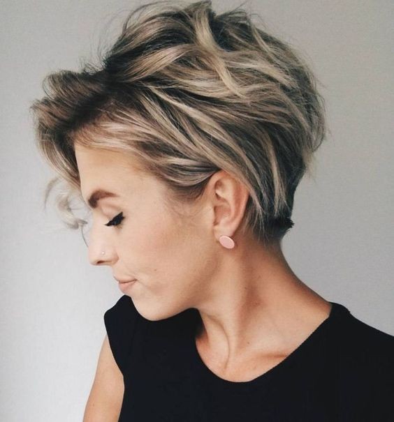 Les plus belles coupes courtes vues sur Pinterest en 2023 25