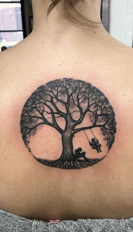 Tatouage arbre généalogique : 42 Idées & Significations 20