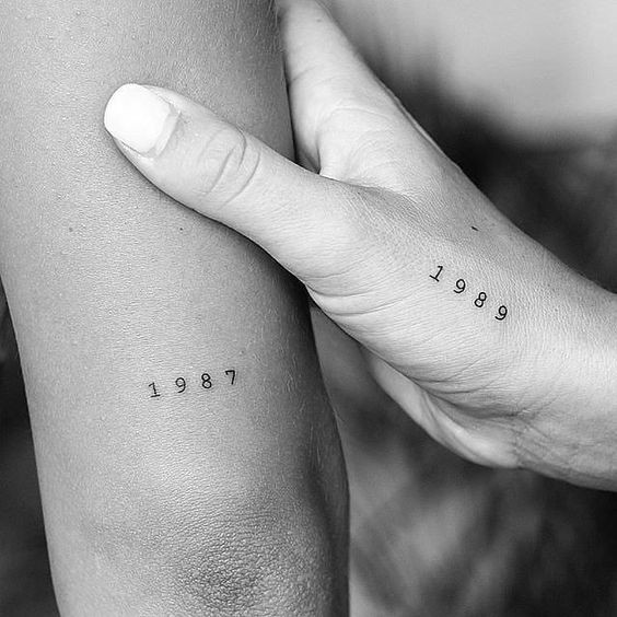 32 Tatouages date de naissance discrets & originaux 3