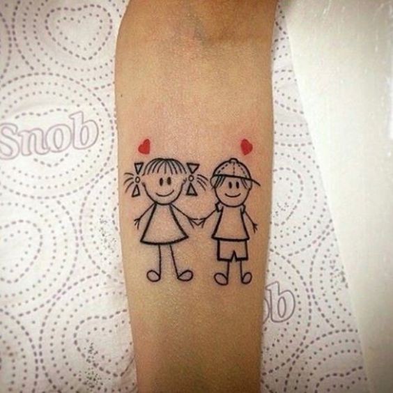 Tatouage Minimaliste Famille : Les 18 Significations 1