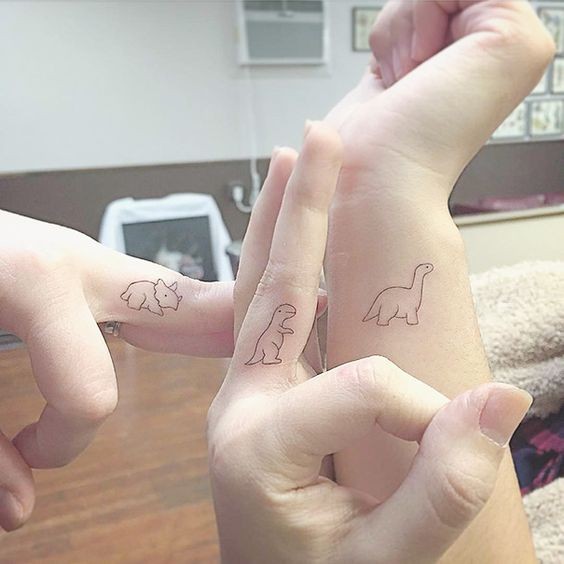 Tatouages amis : 65 dessins avec lesquels porter votre amitié à un autre niveau 13